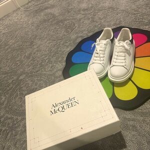 REAL Alexander MCqueens/ Size 10-11/ White and Black